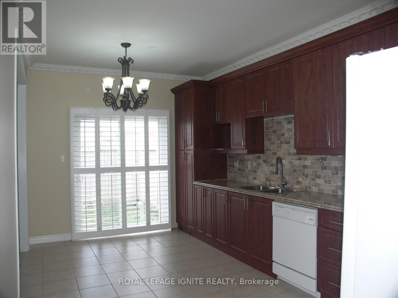 Photo 1 of 23 Royal Vista Road, Brampton ON