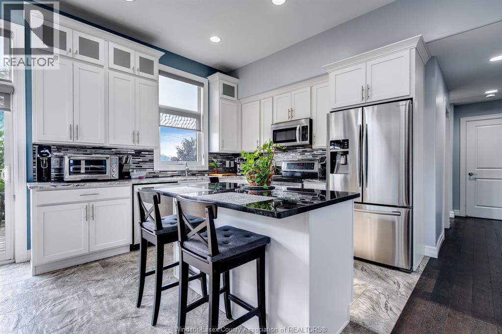 Photo 11 of 113 Golfview, Kingsville ON