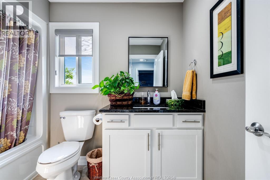 Photo 21 of 113 Golfview, Kingsville ON