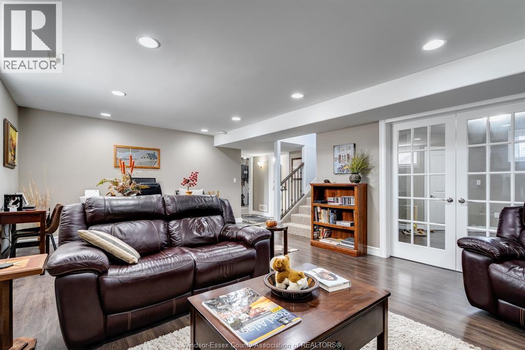 Photo 27 of 113 Golfview, Kingsville ON