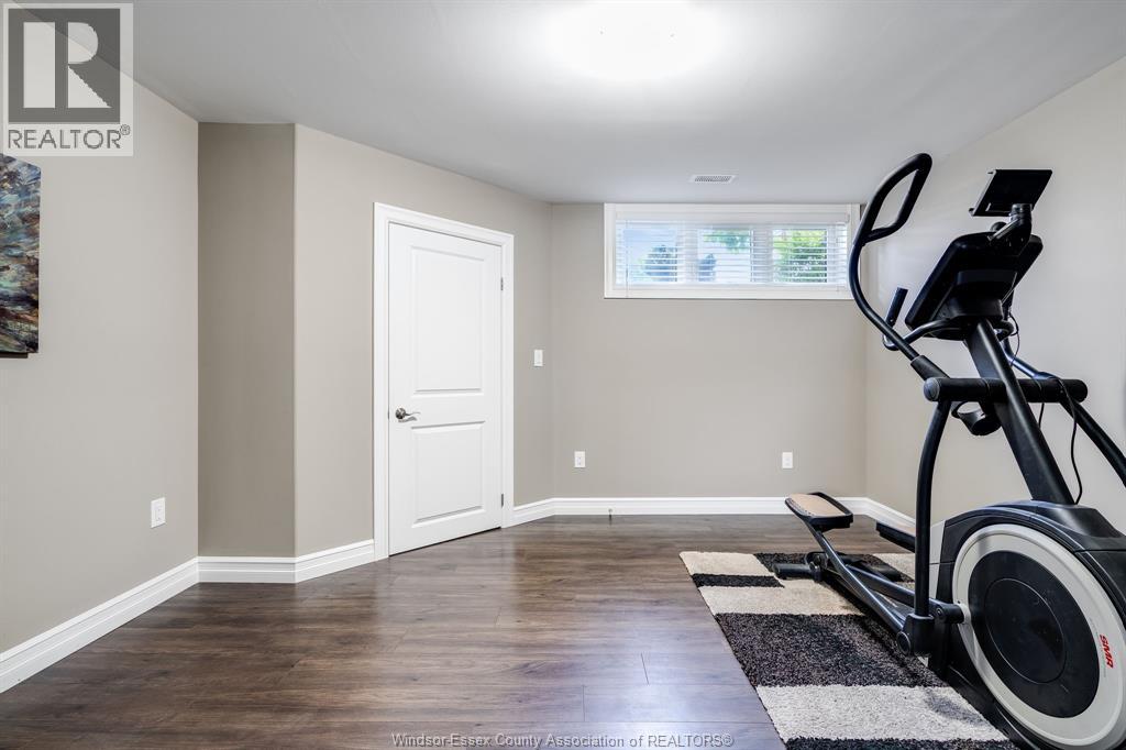 Photo 28 of 113 Golfview, Kingsville ON