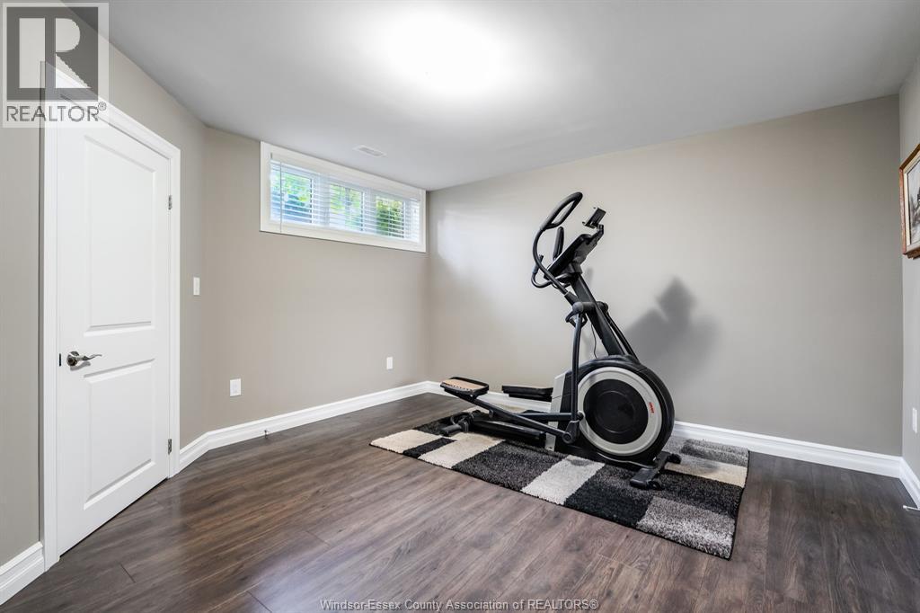 Photo 29 of 113 Golfview, Kingsville ON