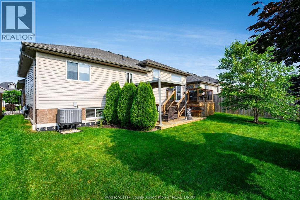 Photo 43 of 113 Golfview, Kingsville ON