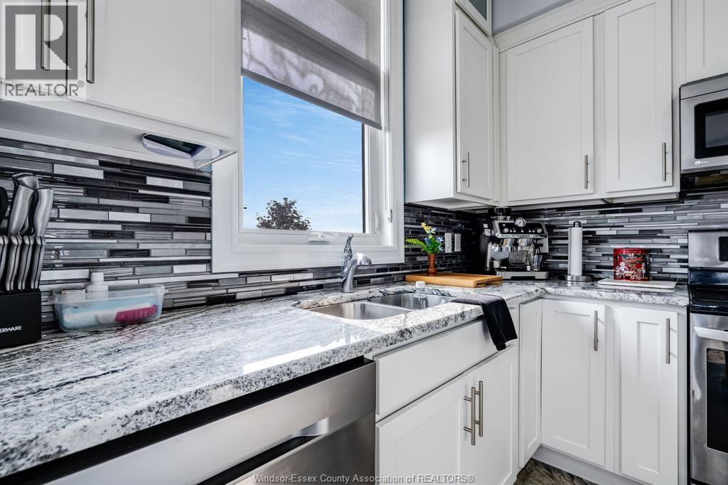 Photo 9 of 113 Golfview, Kingsville ON