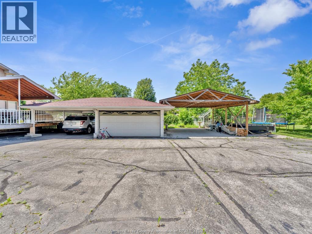 Photo 24 of 2690 Tourangeau Road, Windsor ON