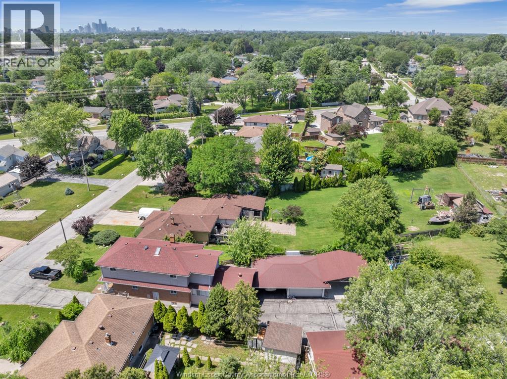 Photo 19 of 2690 Tourangeau Road, Windsor ON