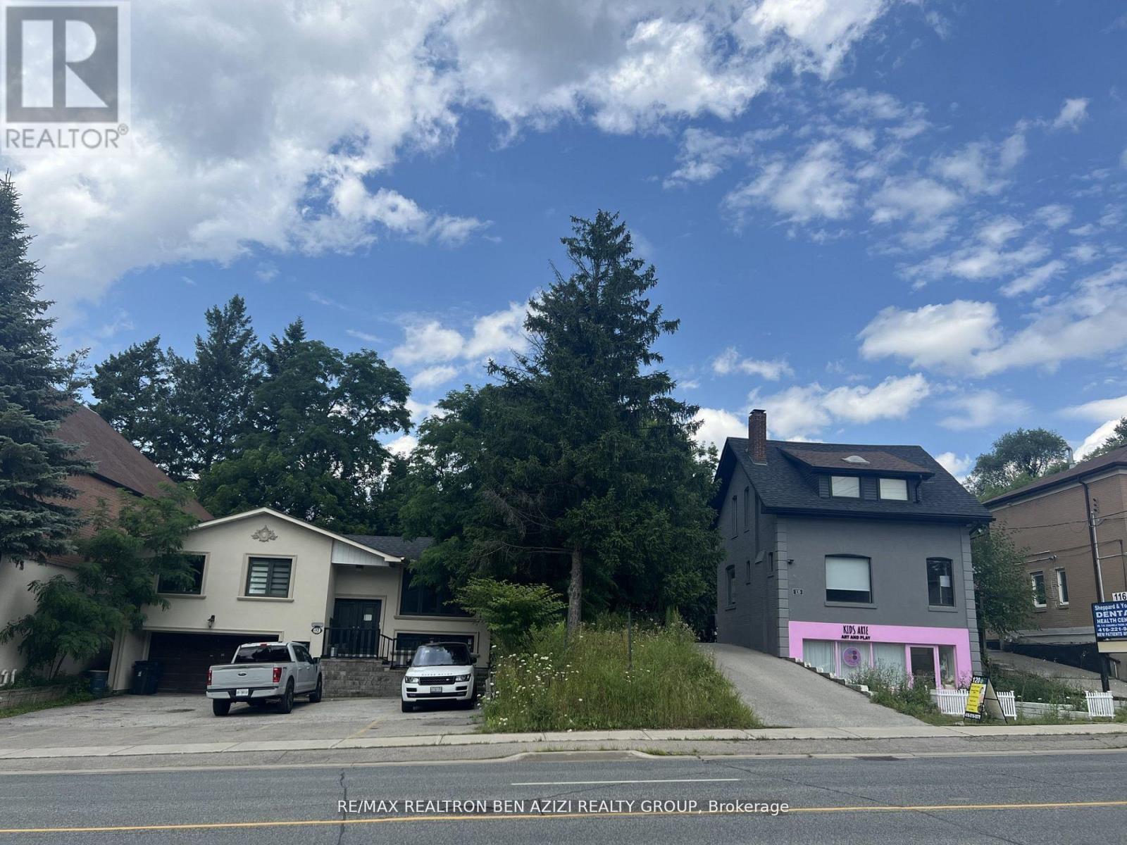Photo 4 of 120 Sheppard Avenue W, Toronto ON