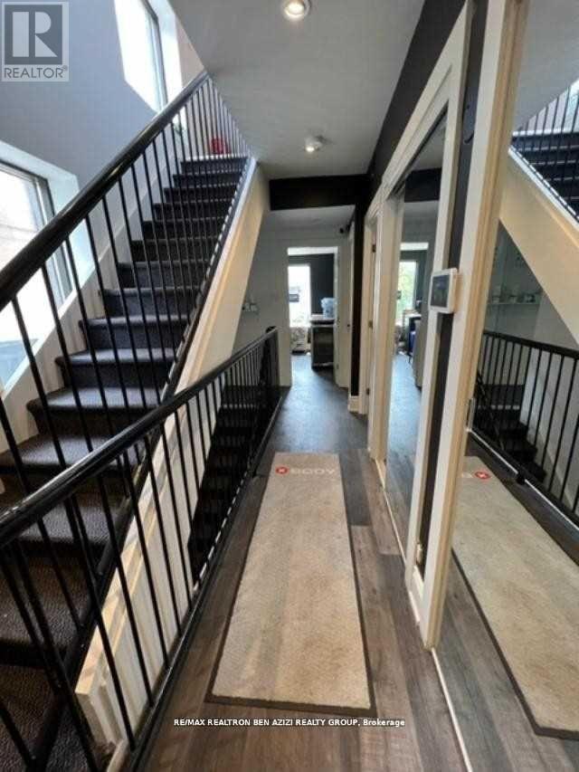 Photo 9 of 120 Sheppard Avenue W, Toronto ON