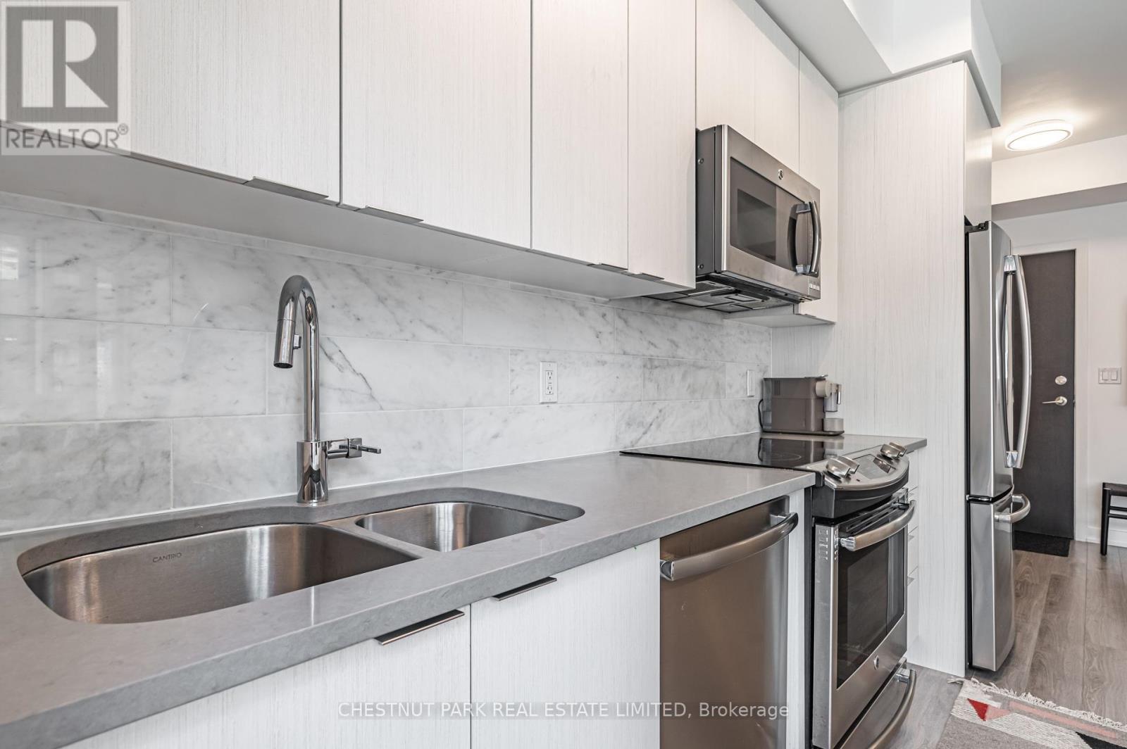 Photo 13 of 515 50 Bruyeres Mews, Toronto ON