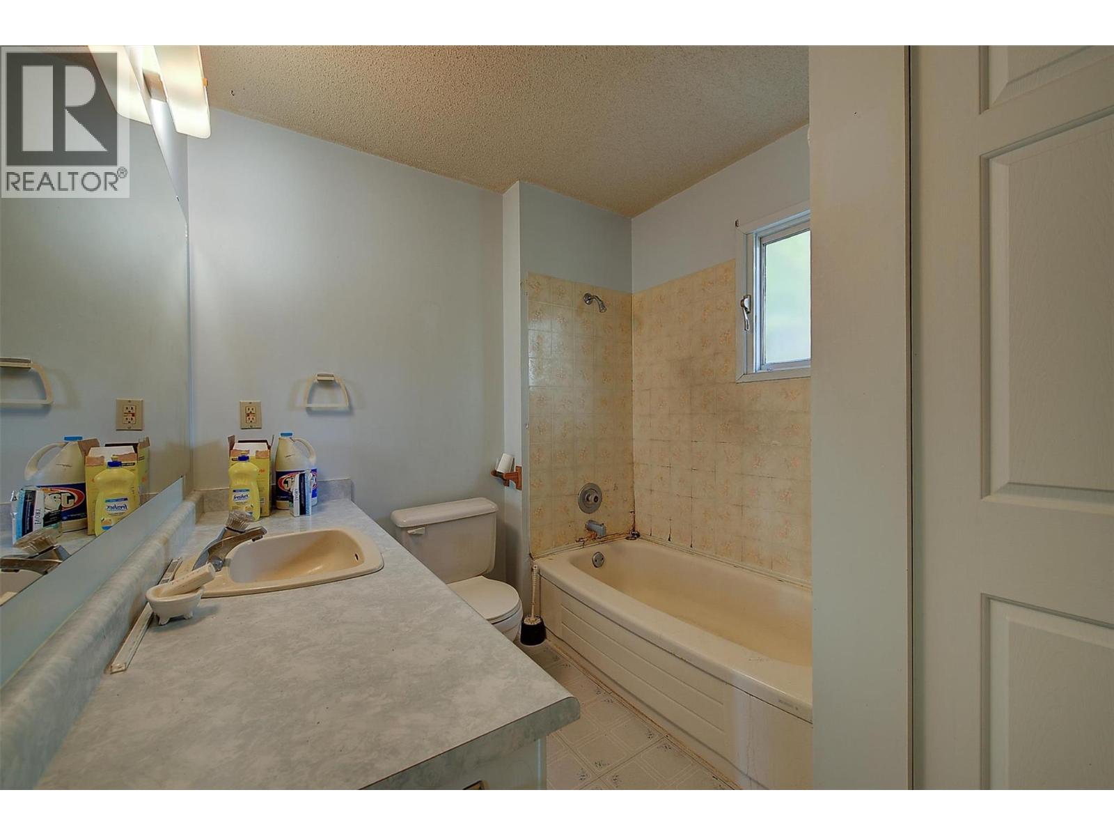 Photo 13 of 1220 Ladner Road, Kelowna BC