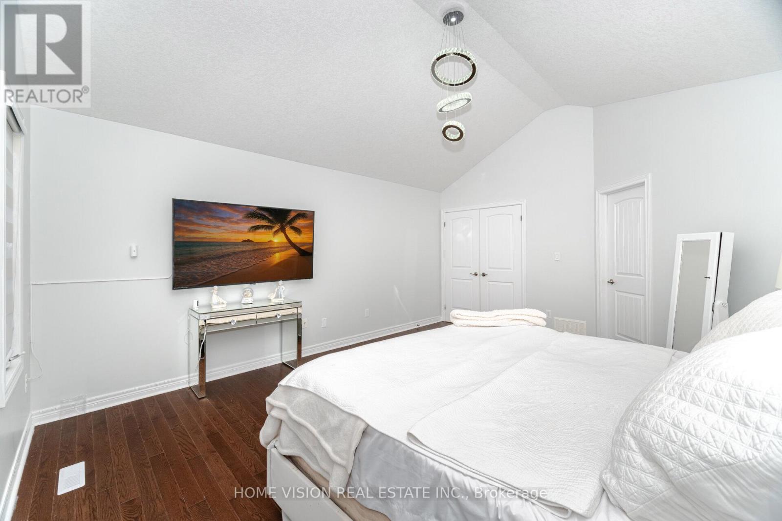 Photo 15 of 595 Firefly Drive S, London North ON