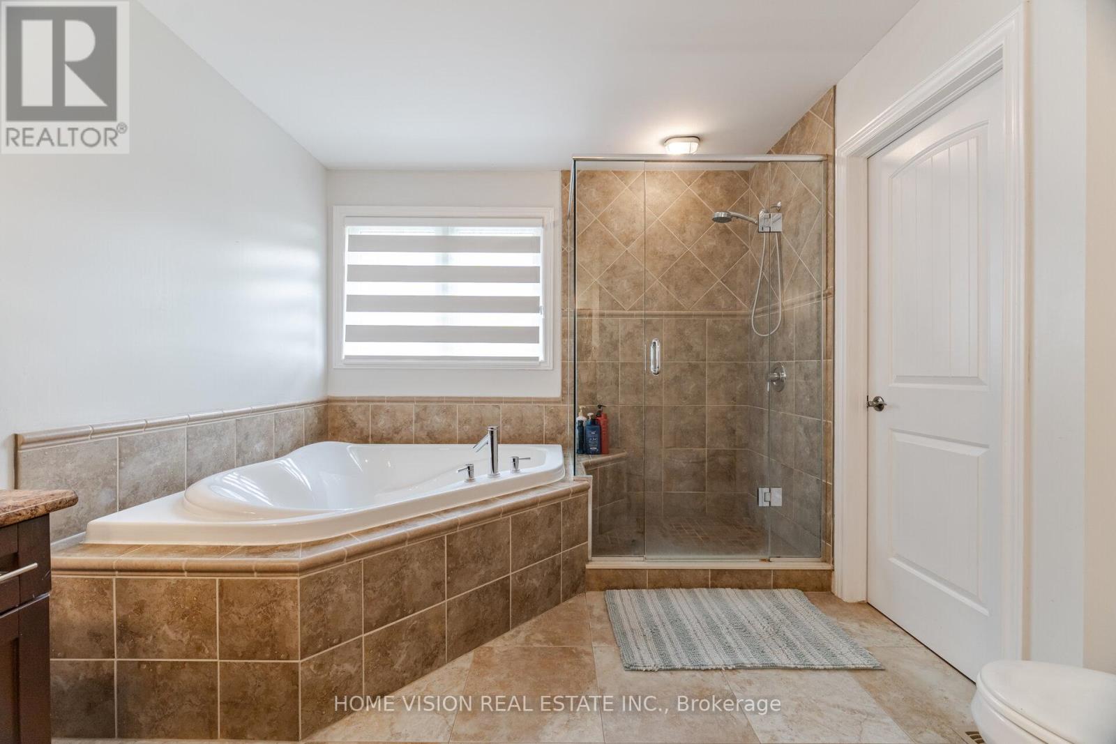 Photo 48 of 595 Firefly Drive S, London North ON