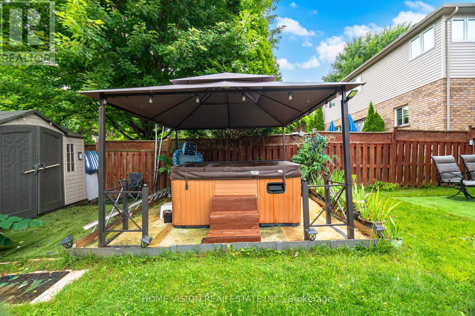 Photo 31 of 595 Firefly Drive S, London North ON