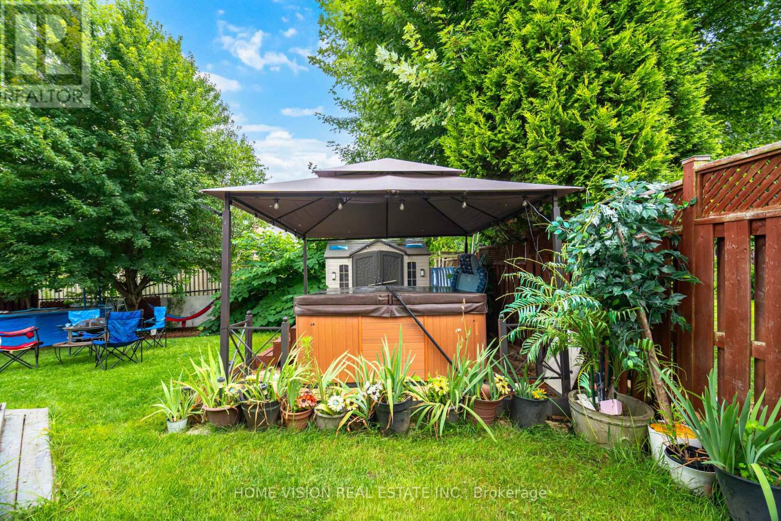 Photo 2 of 595 Firefly Drive S, London North ON