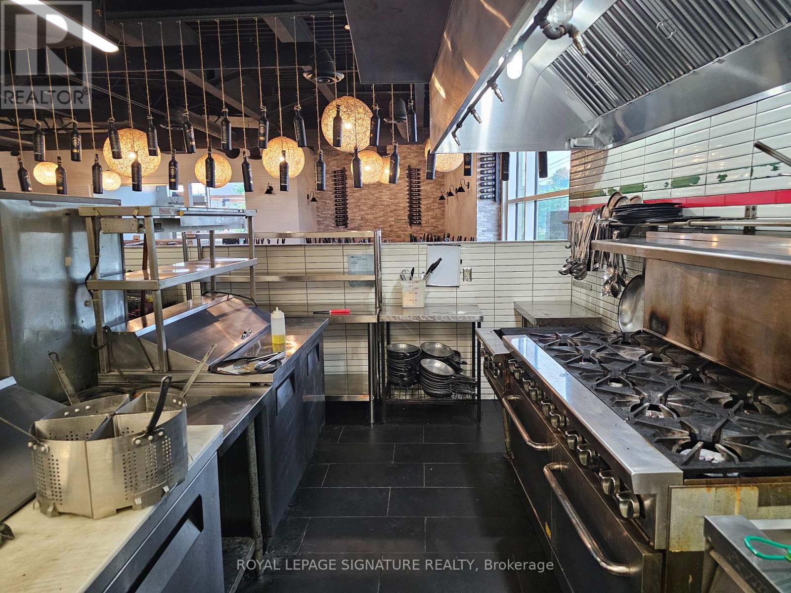 Photo 17 of 1140 Southdale Road W, London North ON