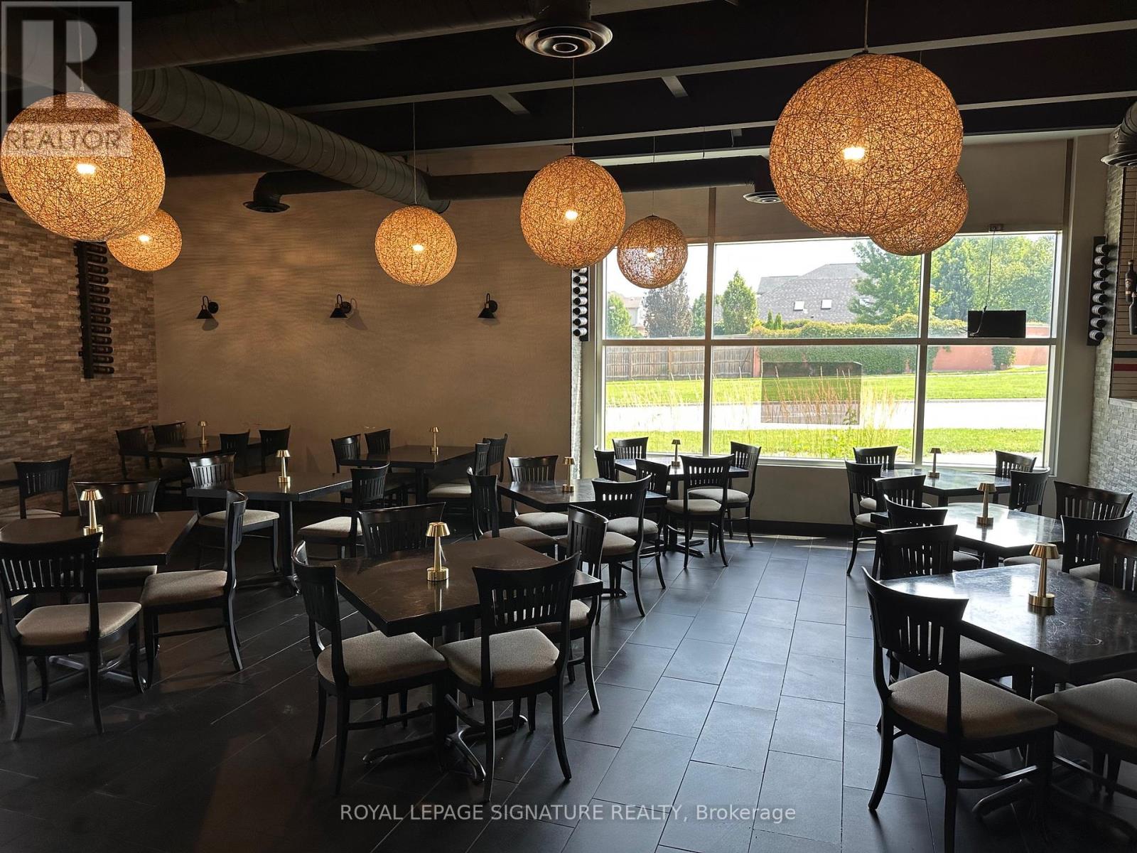 Photo 5 of 1140 Southdale Road W, London North ON