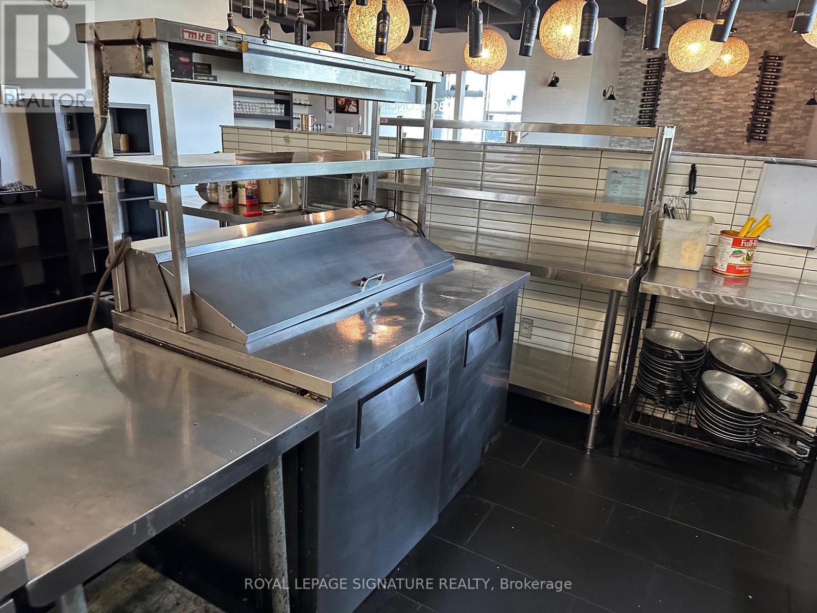 Photo 18 of 1140 Southdale Road W, London North ON