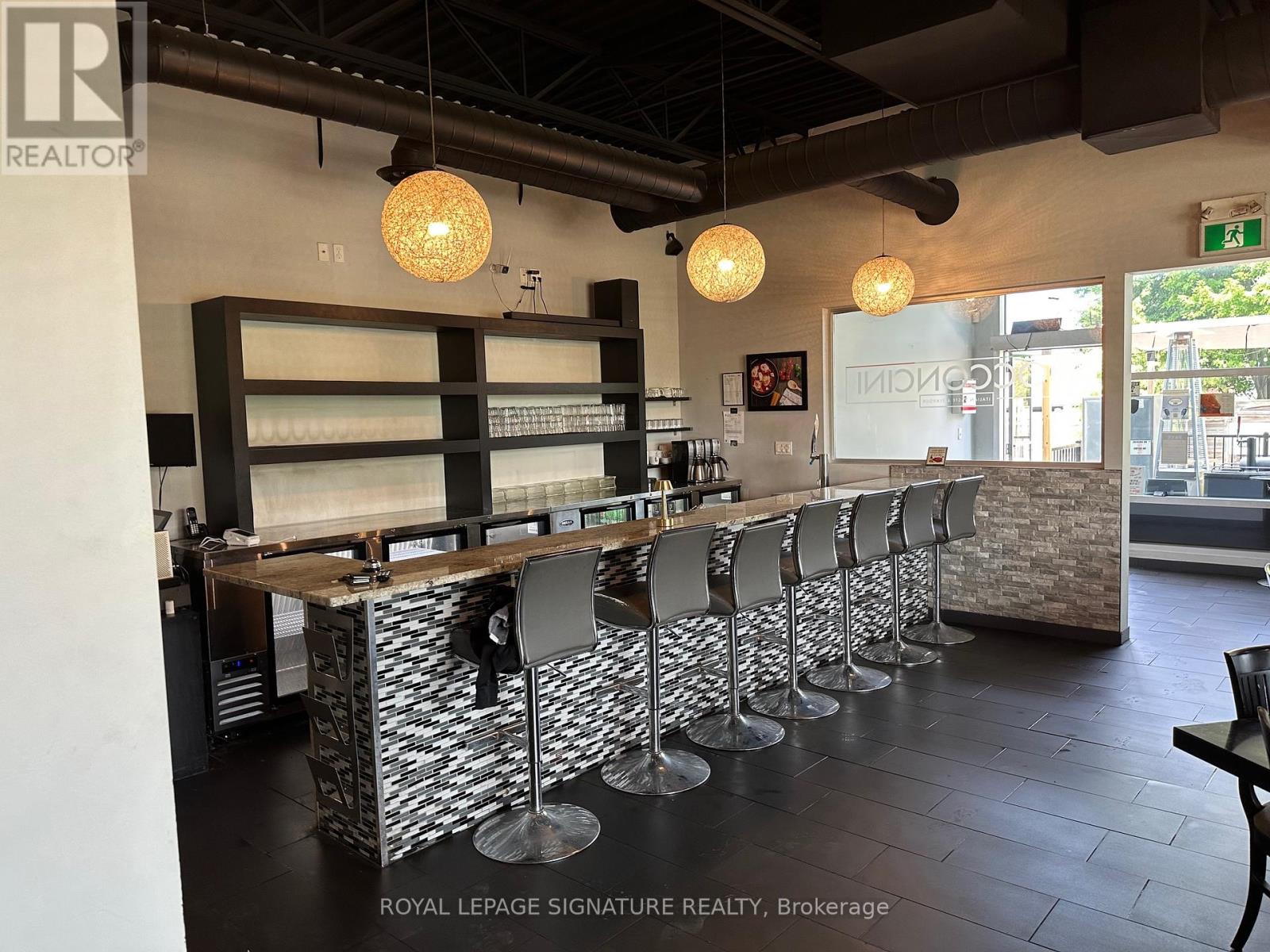 Photo 4 of 1140 Southdale Road W, London North ON