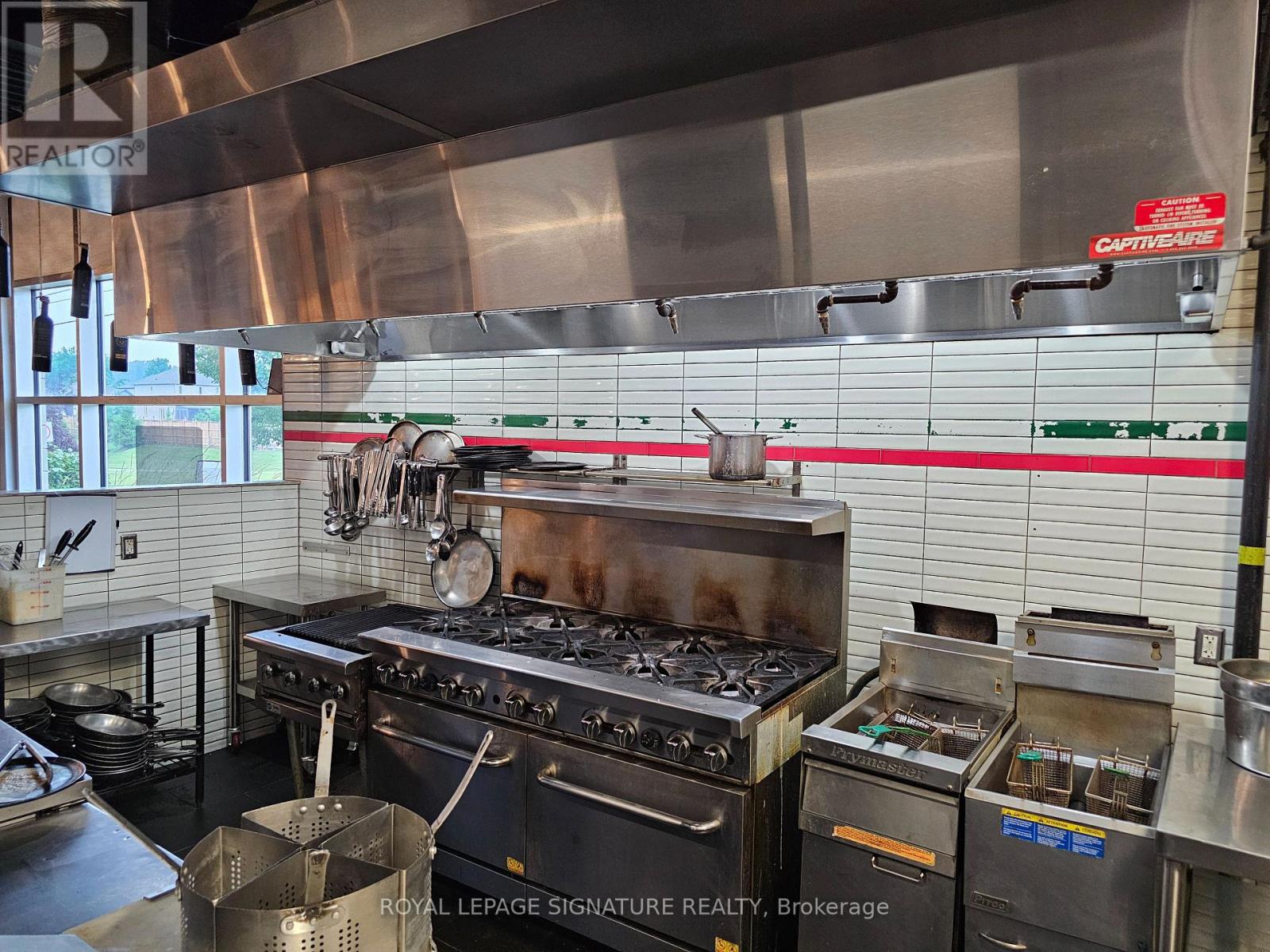 Photo 15 of 1140 Southdale Road W, London North ON
