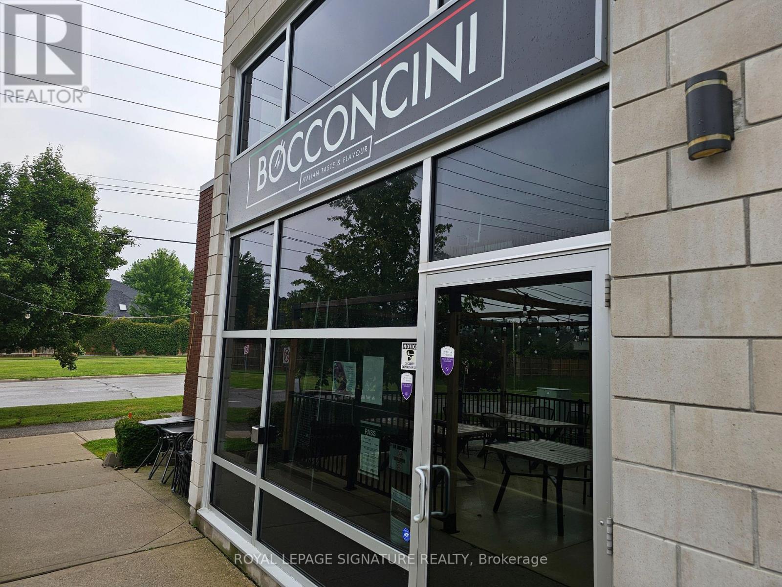 Photo 14 of 1140 Southdale Road W, London North ON