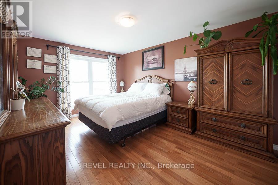 Photo 45 of 432 Manitoba Road, Woodstock ON