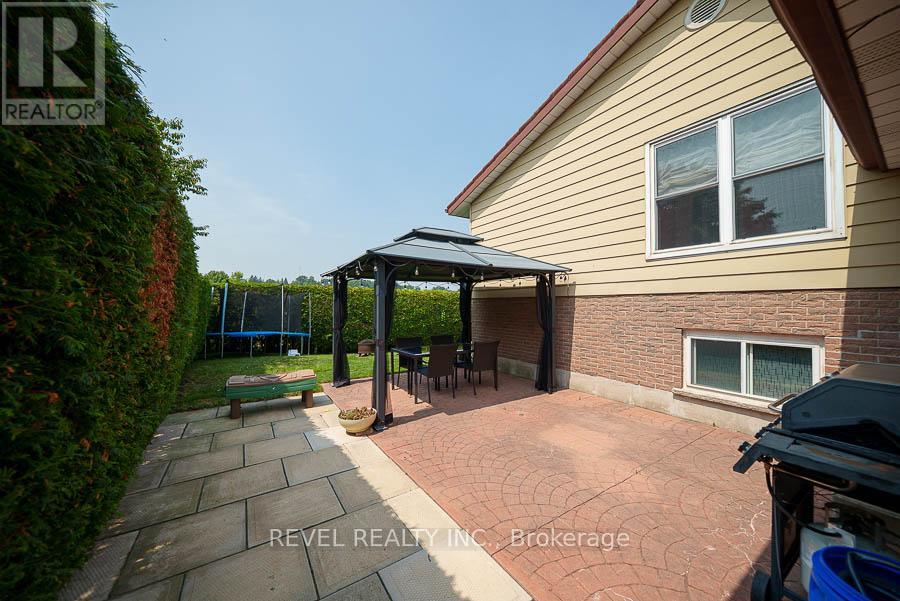 Photo 25 of 432 Manitoba Road, Woodstock ON