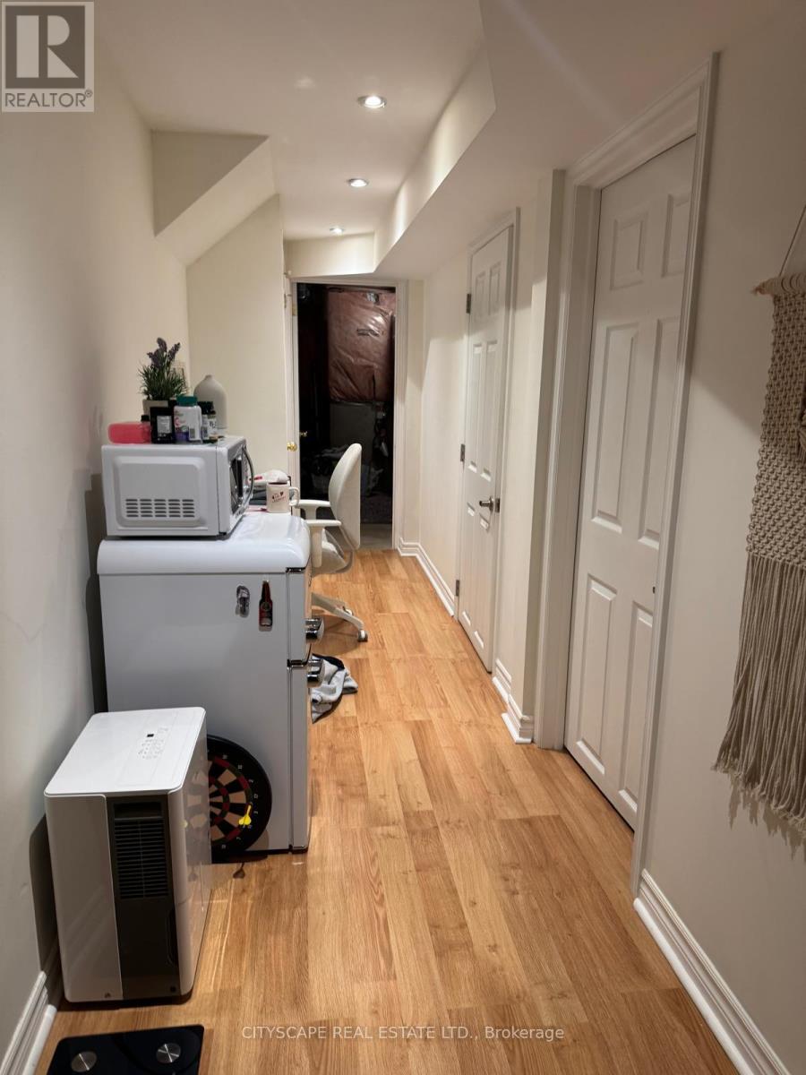 Photo 2 of 76 Easthampton Road, Hamilton ON