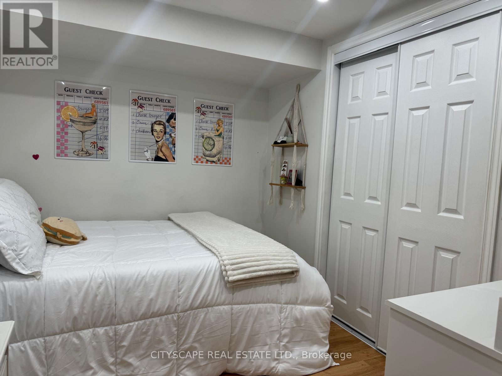 Photo 15 of 76 Easthampton Road, Hamilton ON