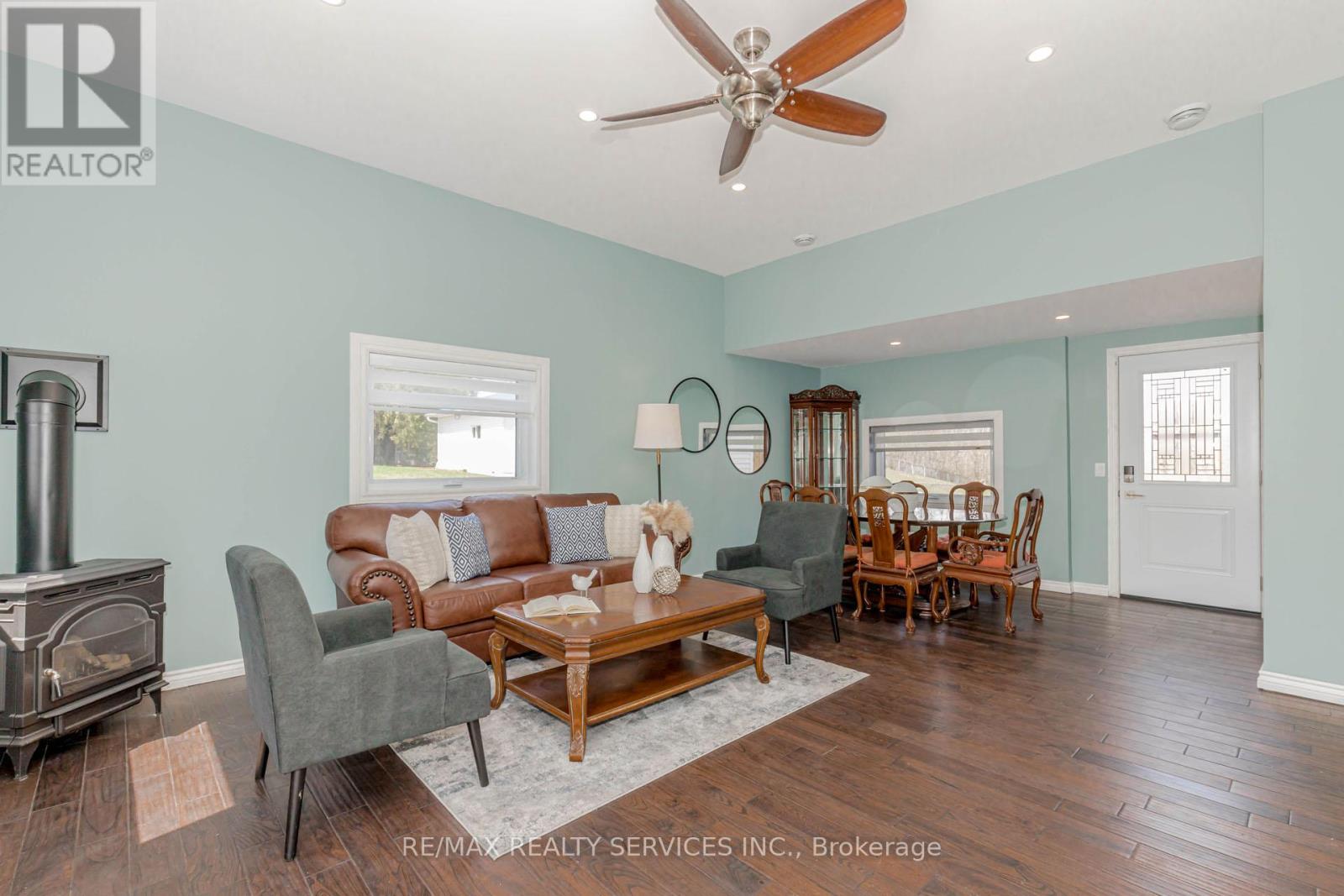 Photo 15 of 51 Simcoe Street N, Brant ON