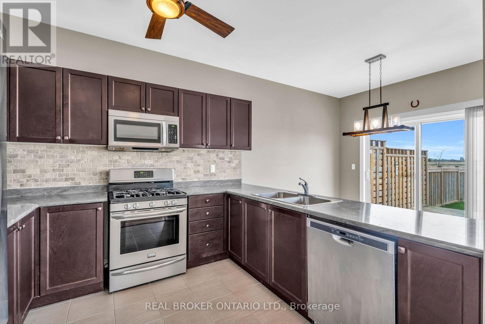Photo 28 of 107 Courtney Street, Centre Wellington ON