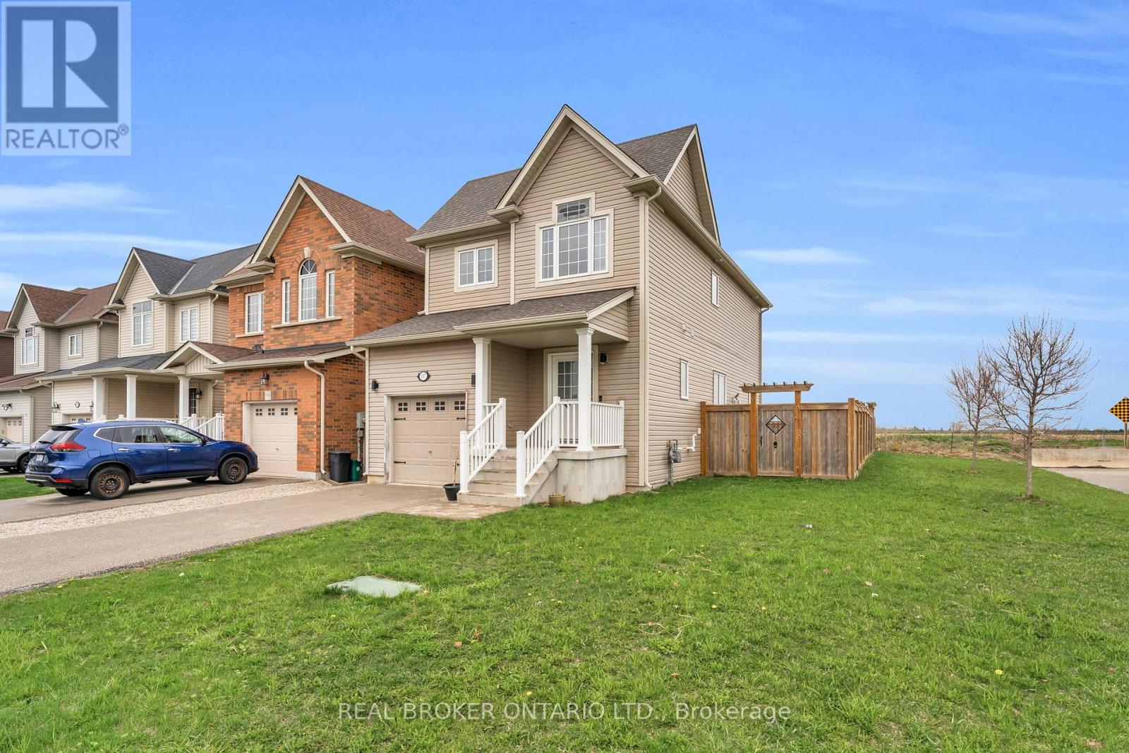 Photo 14 of 107 Courtney Street, Centre Wellington ON