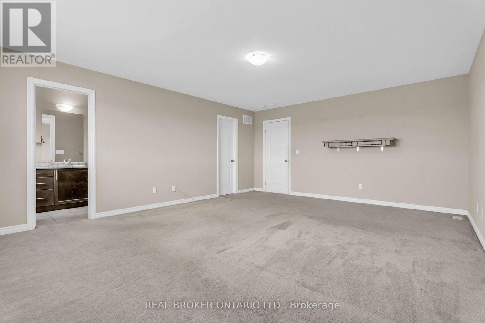 Photo 17 of 107 Courtney Street, Centre Wellington ON