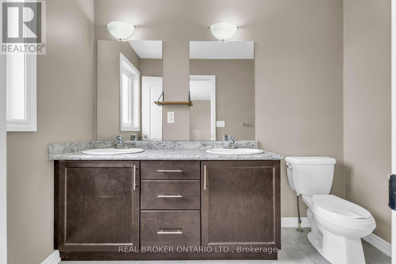 Photo 25 of 107 Courtney Street, Centre Wellington ON
