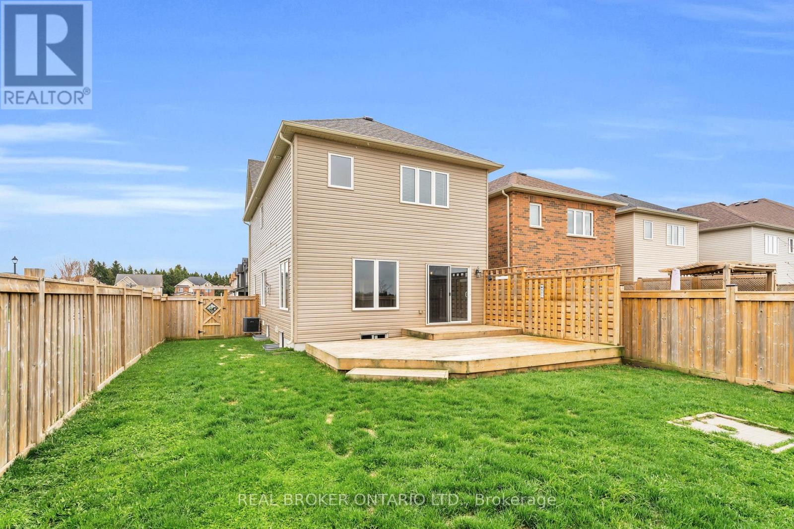 Photo 2 of 107 Courtney Street, Centre Wellington ON