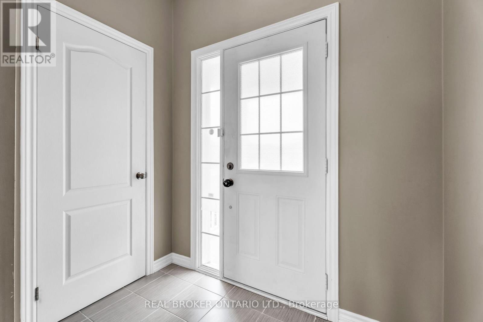 Photo 5 of 107 Courtney Street, Centre Wellington ON