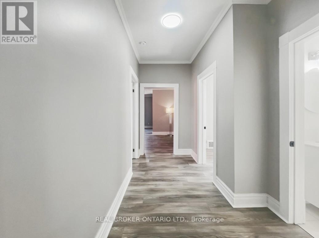 Photo 15 of 13 Salisbury Avenue, Brantford ON
