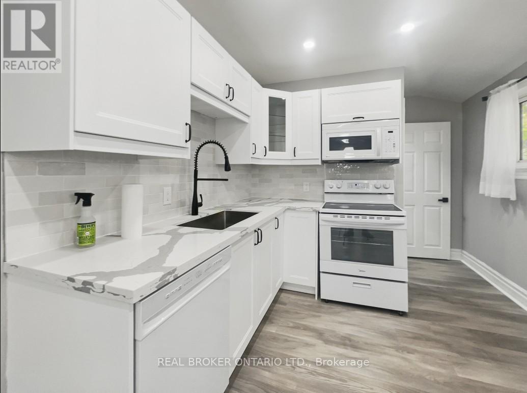Photo 9 of 13 Salisbury Avenue, Brantford ON