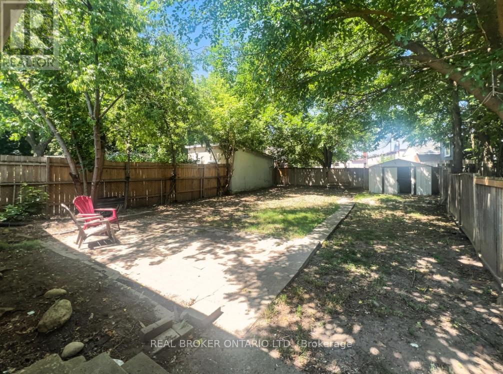 Photo 12 of 13 Salisbury Avenue, Brantford ON