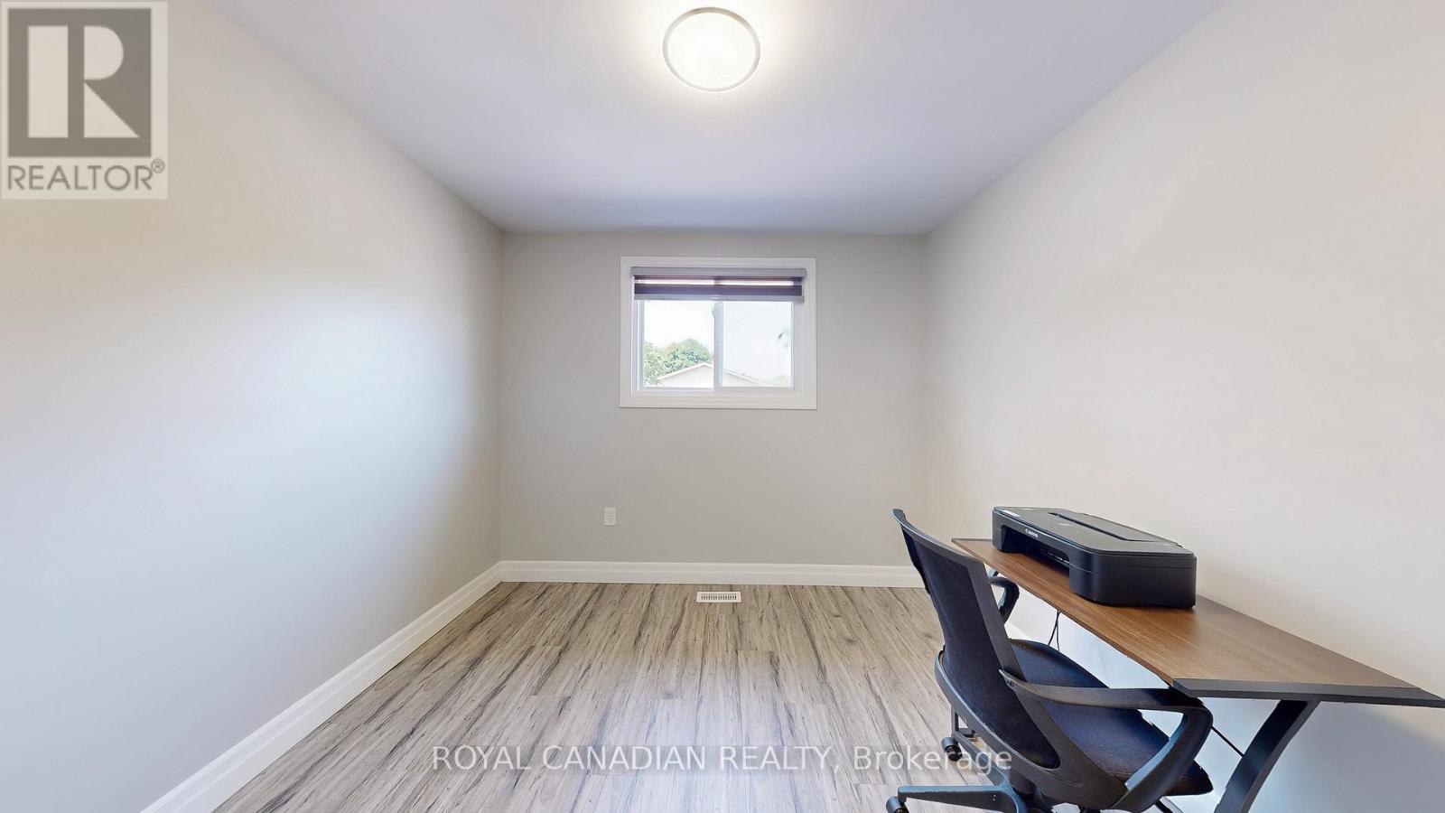 Photo 17 of 119 100 Quigley Road, Hamilton ON