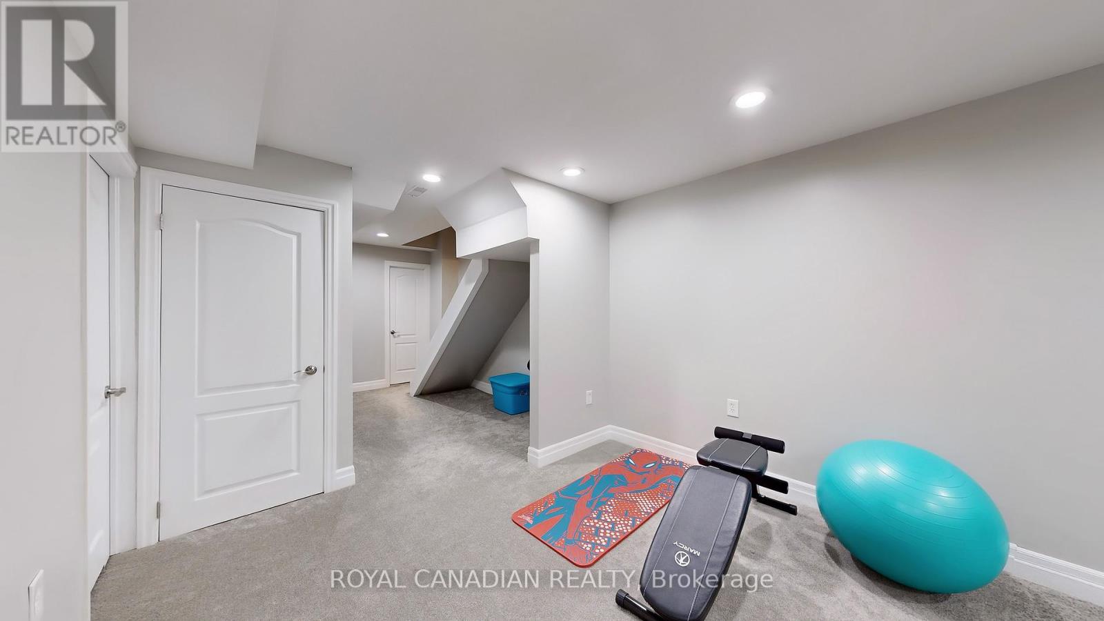 Photo 24 of 119 100 Quigley Road, Hamilton ON