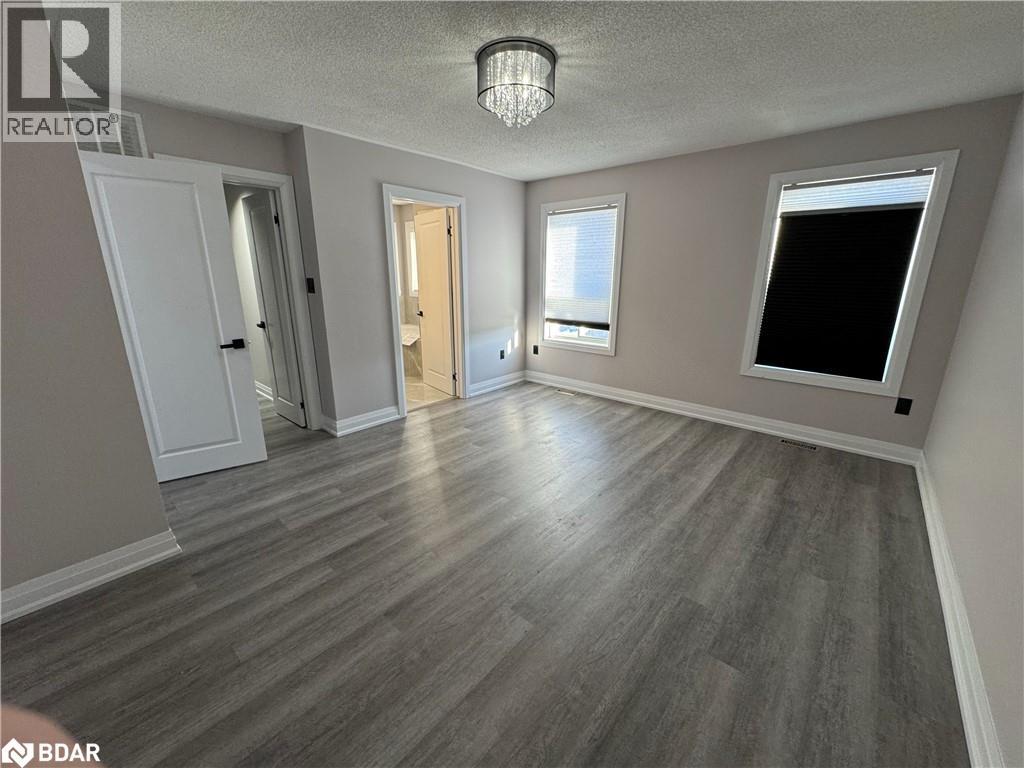 Photo 13 of 49 Catherine Drive, Barrie ON