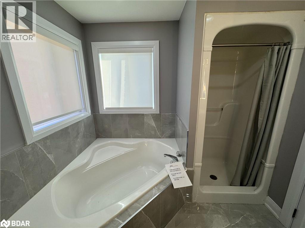 Photo 14 of 49 Catherine Drive, Barrie ON