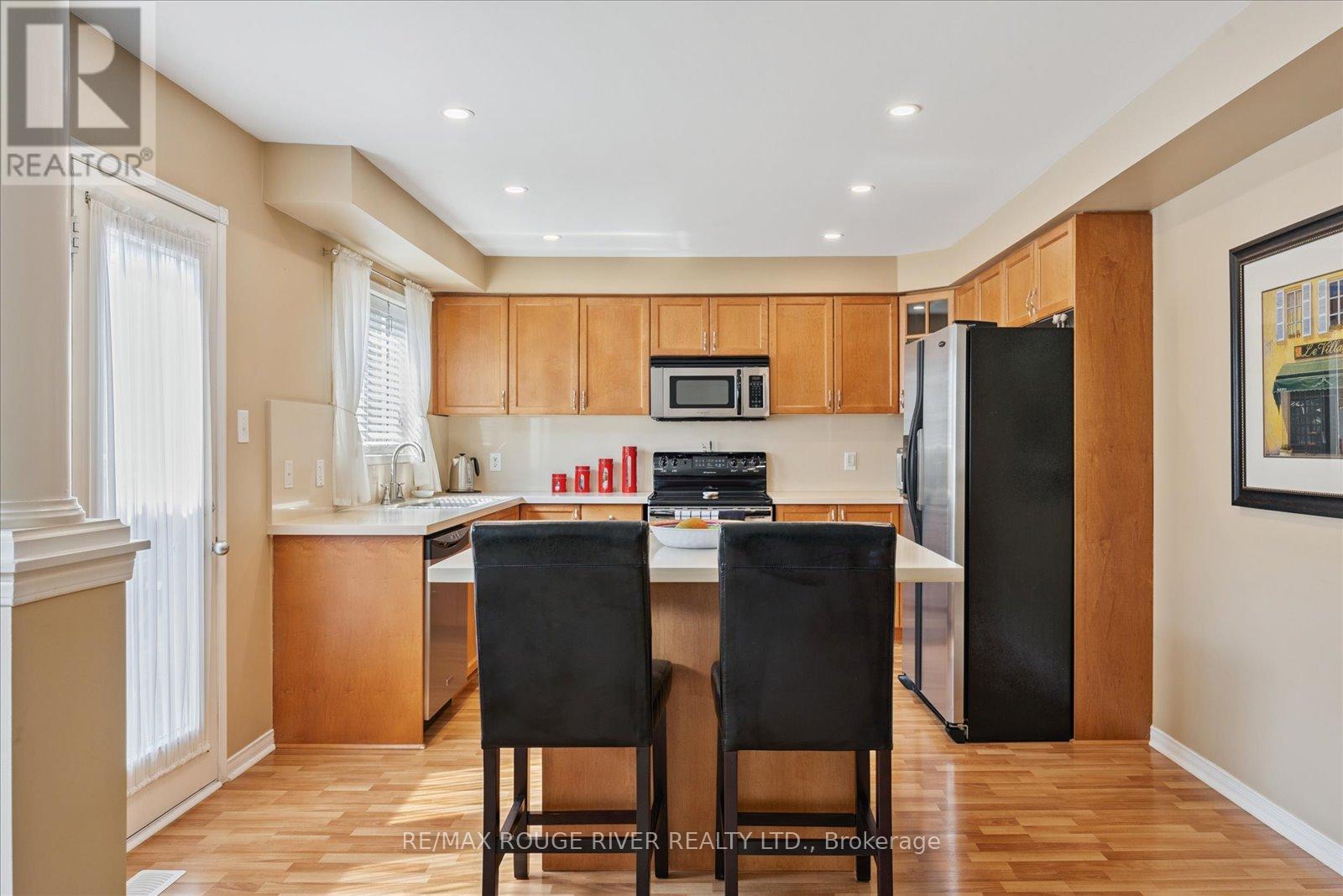 Photo 13 of 81 Vanguard Drive, Whitby ON