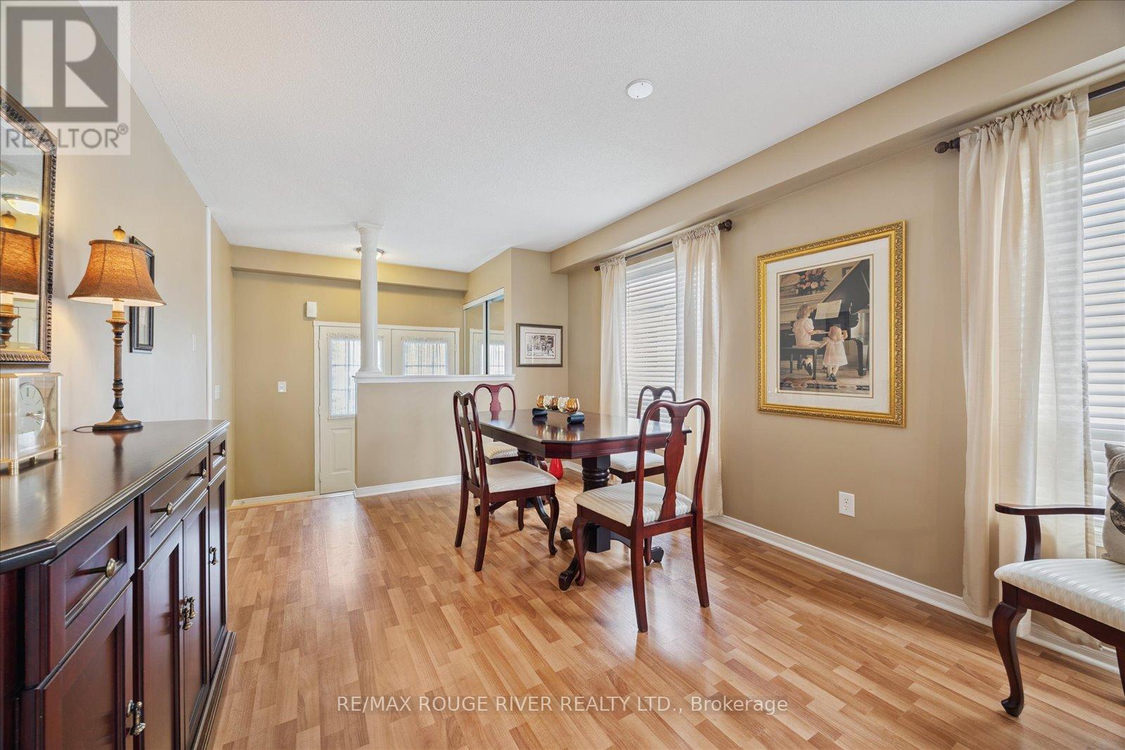 Photo 4 of 81 Vanguard Drive, Whitby ON