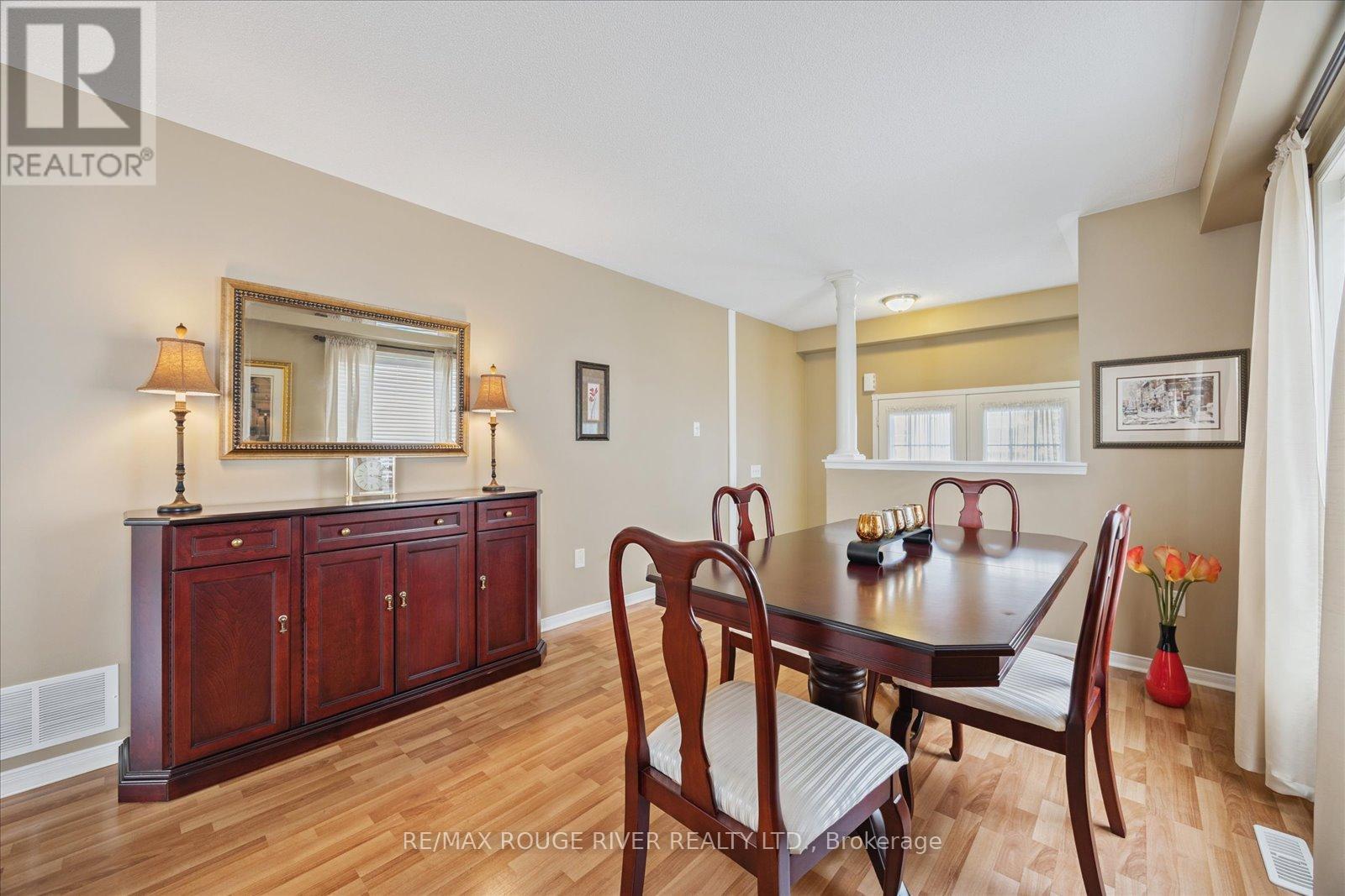 Photo 5 of 81 Vanguard Drive, Whitby ON
