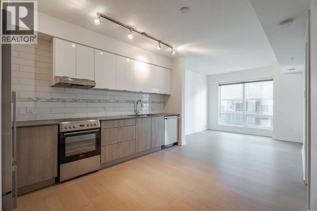 Single Family House for Sale in    Avenue SW Downtown Commercial Core Calgary 