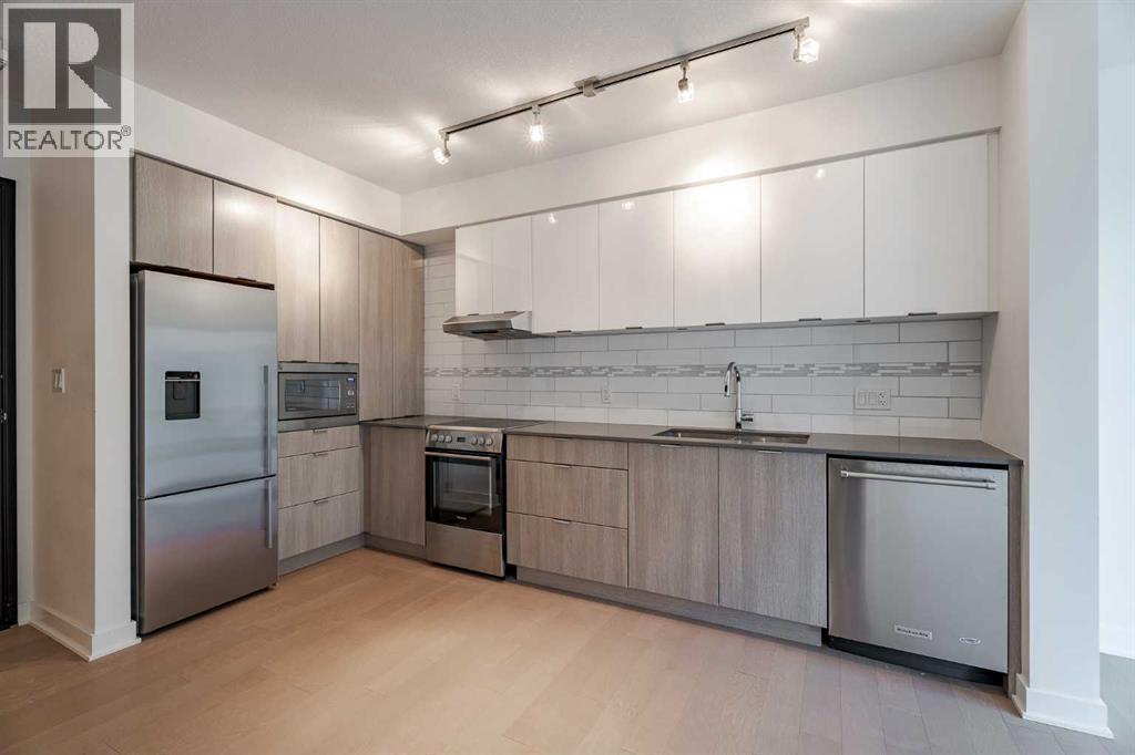 Single Family House for Sale in    Avenue SW Downtown Commercial Core Calgary 