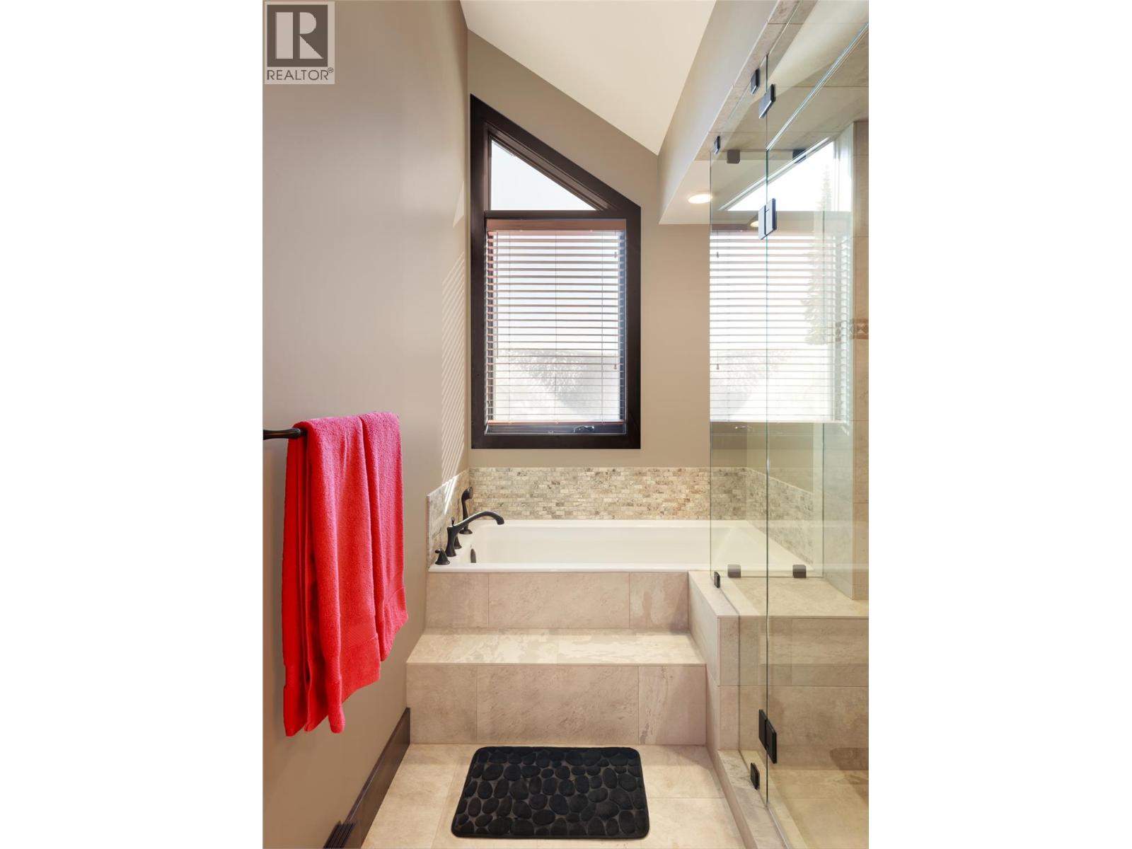 310 Moonshine Crescent Unit# Lot 13, Big White