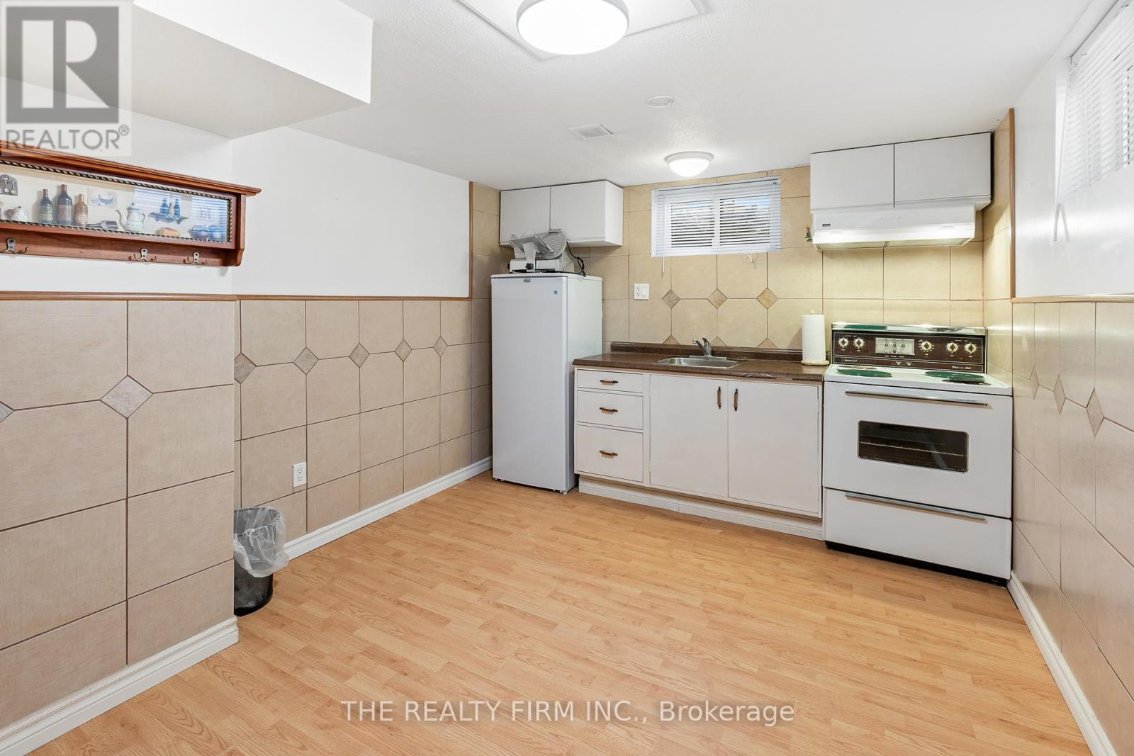 Photo 10 of 1864 Parkhurst Avenue, London East ON