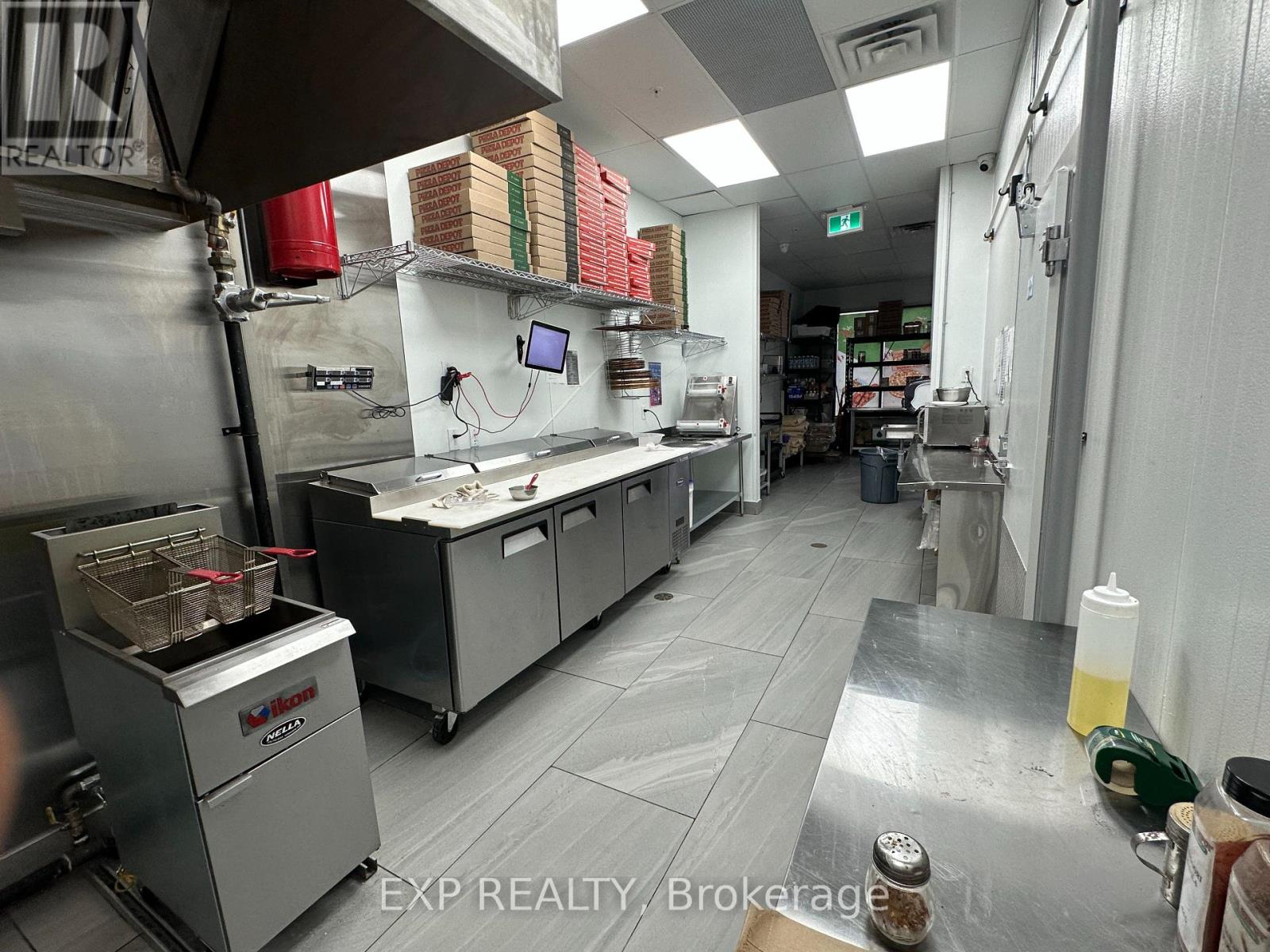 Photo 12 of 11 2136 Kains Road Road, London South ON